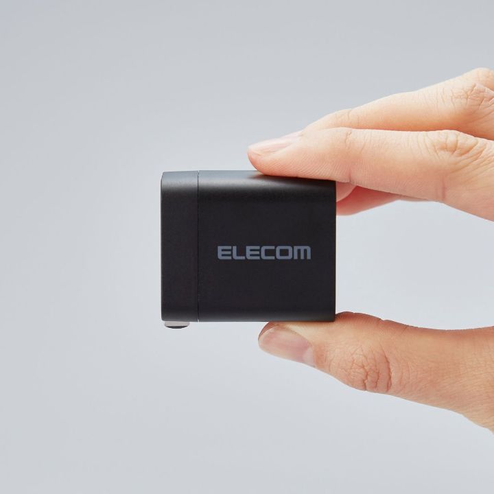 外出先で高速充電できるUSB Power Deliveryに対応のUSB AC充電器