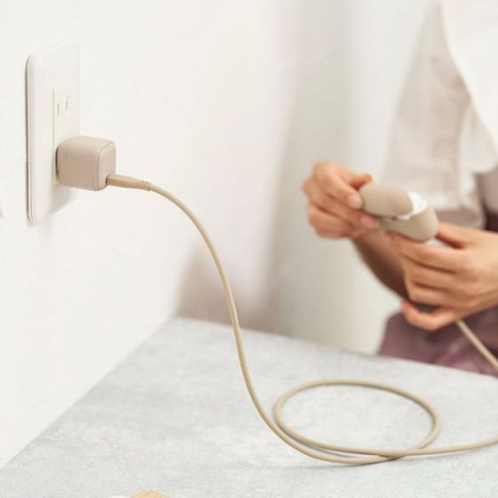  iPhoneを約30分で50%まで充電できる！「USB Power Delivery 20W AC充電器