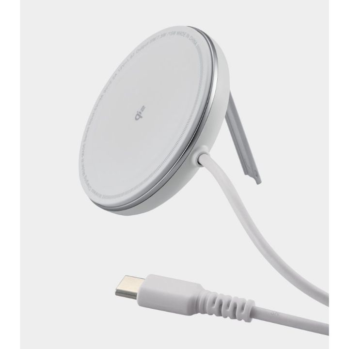 マグネットでQi2対応のスマートフォンに固定するだけで高速充電できるQi2規格対応のワイヤレス充電器