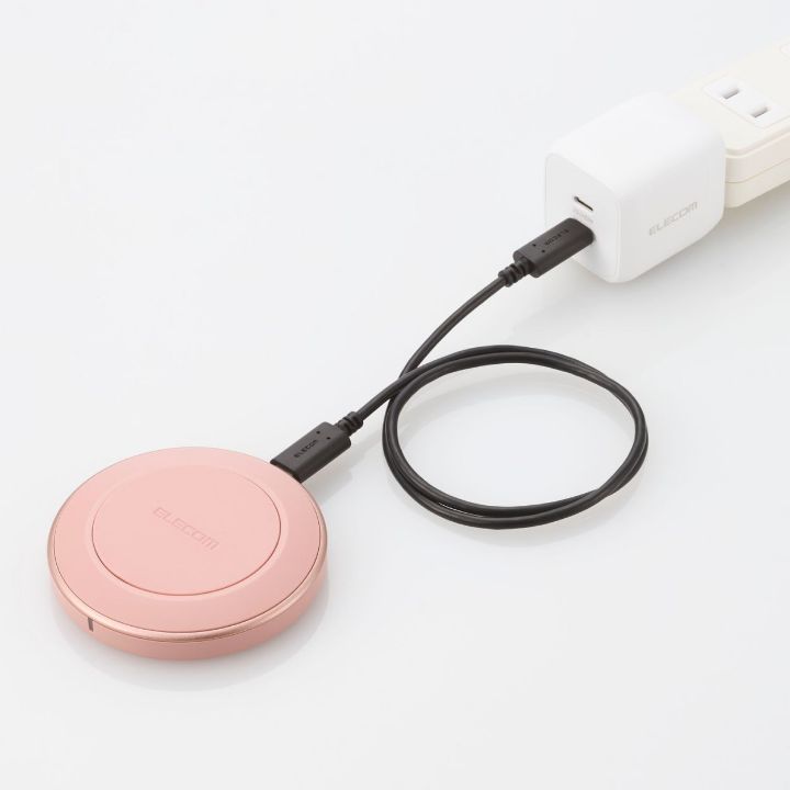 キズを付けにくく、安心して充電できる