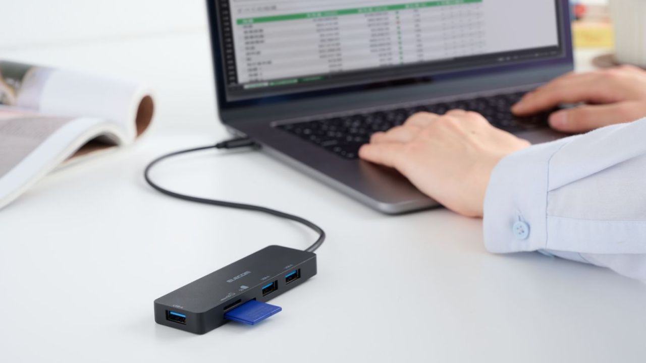カードリーダーとしても使える！SD・microSDカードスロット付きUSB 5Gbpsハブ