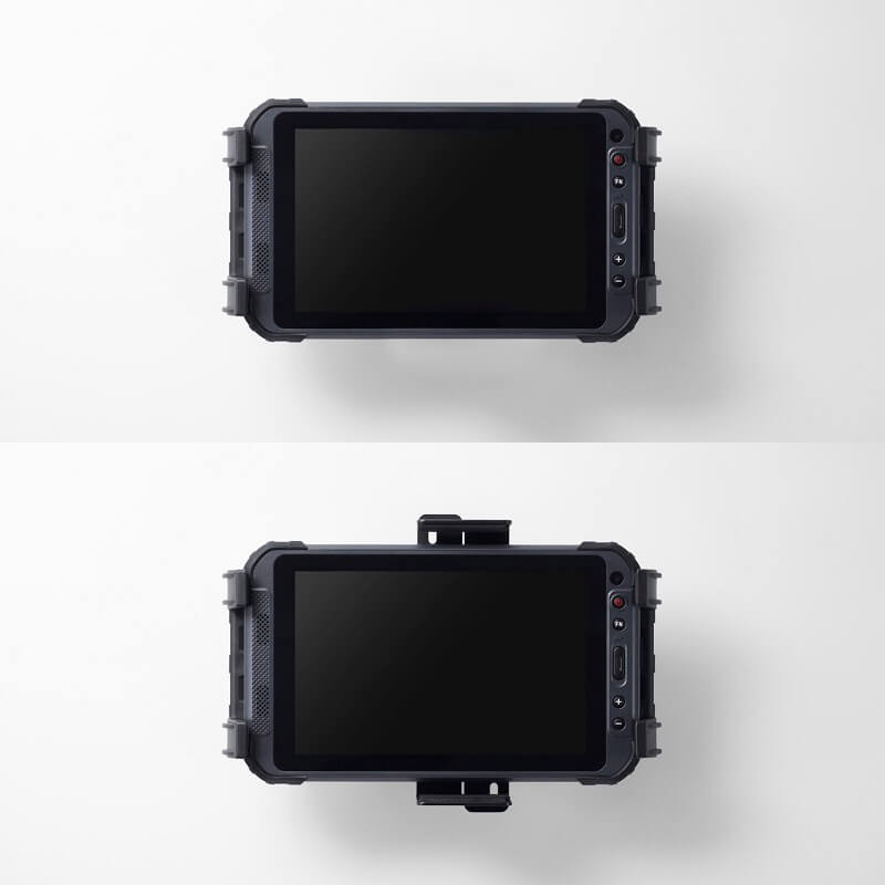 タブレットホルダー本体だけの場合と本製品を追加した場合
