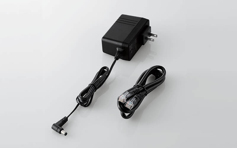 付属の専用ACアダプターとLANケーブル