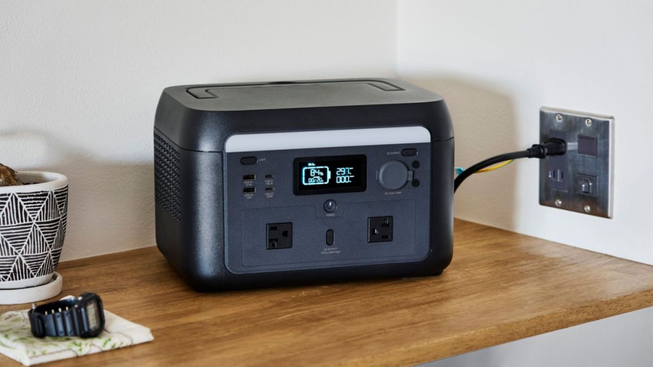 電気毛布や小型家電なども使用可能！ポータブル電源 500P (容量 512Wh / AC出力 600W)