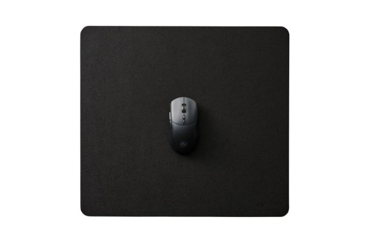 表面抵抗が少ないスピードタイプ 凹凸が粗い粗いクロスで広い振り幅もスムーズに操作可能なゲーミングマウスパッド