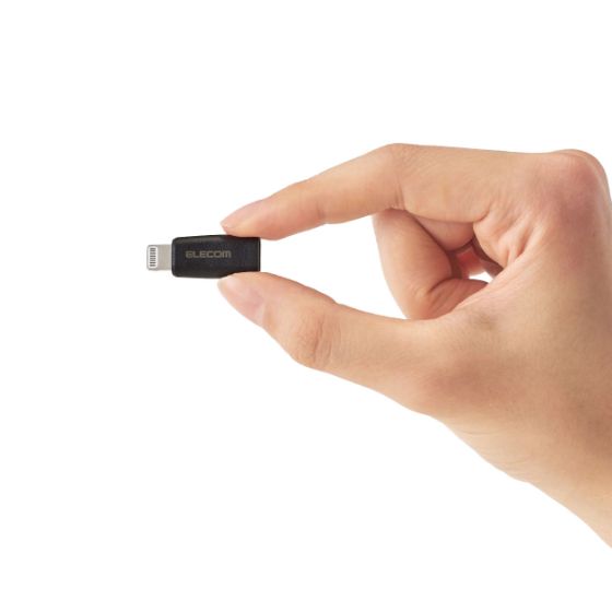 USB-CプラグをLightningプラグに変換するアダプター