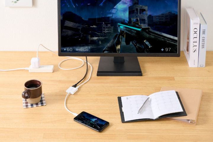 充電しながらスマートフォンやパソコンなどの映像をディスプレイに出力できるUSB Type-C(USB-C) - HDMI変換アダプター