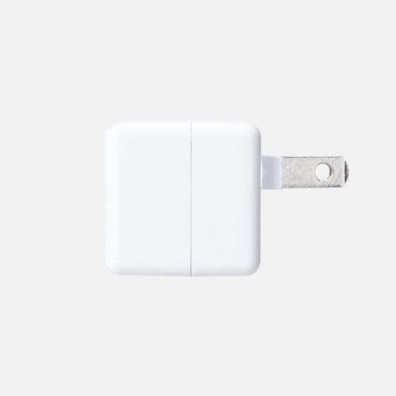 シェーバーや電動歯ブラシ、ヘアアイロンなどが充電できる！5W キューブ型AC充電器