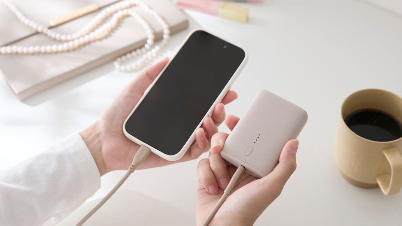 わずか190g!10,000mAhのモバイルバッテリー