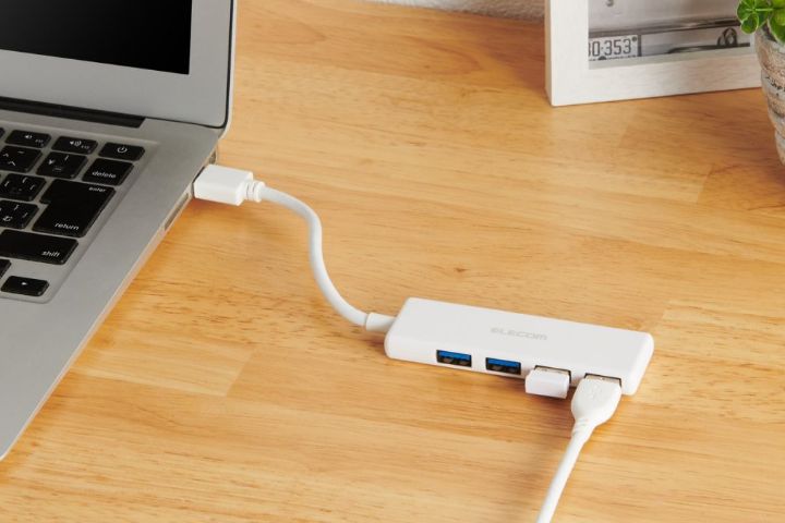 USB-A（USB 5Gbps）を、3・4ポート搭載