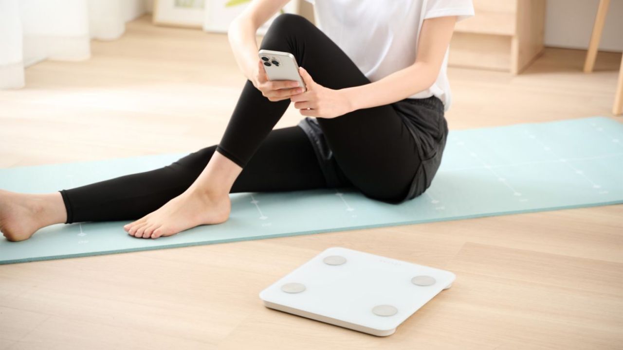 測定データを専用アプリ「ECLEAR plus」(エクリア プラス)に転送できるBluetooth®通信機能搭載"エクリア 体組成計"