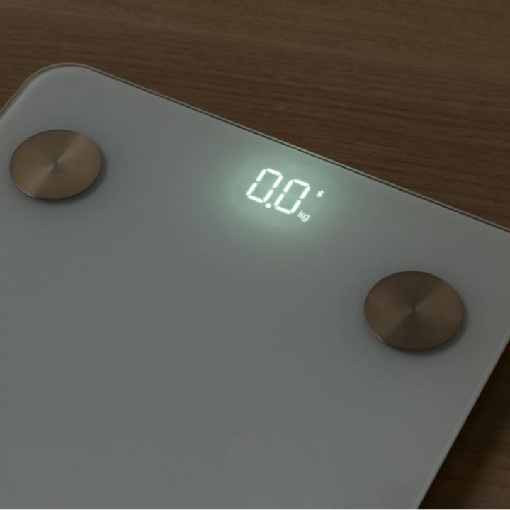暗いところでも表示が見やすいバックライトを搭載