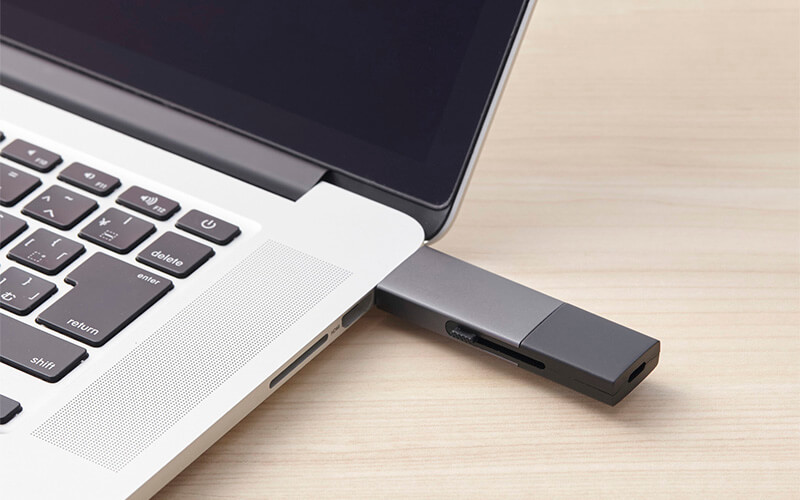 USB-Aポート挿入イメージ