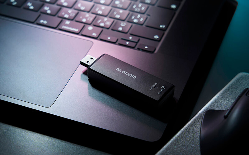 お手持ちのパソコンが本製品により、6GHz帯・Wi-Fi 7対応パソコンにアップグレード