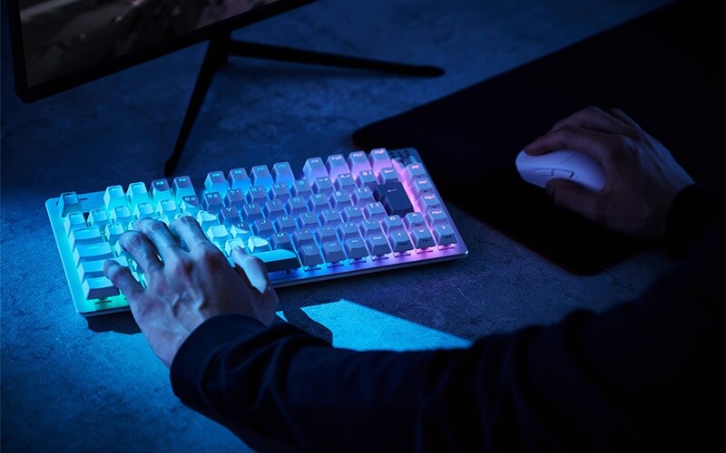 マウススペースをしっかり確保できる75%メカニカルゲーミングキーボード