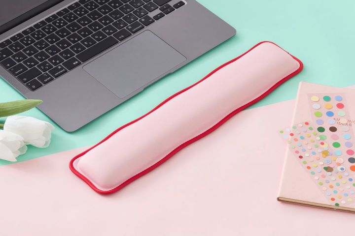 手首への負担を軽減 リストレスト