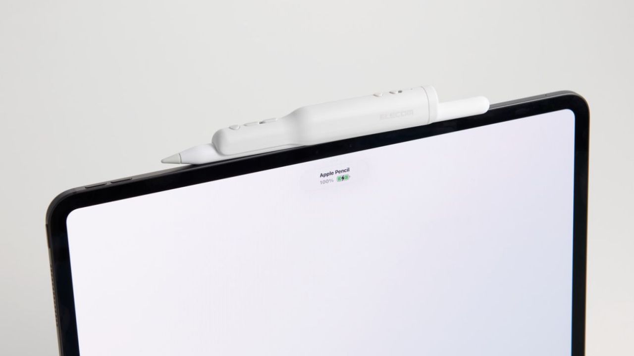 本製品を装着したままApple Pencilの充電が可能