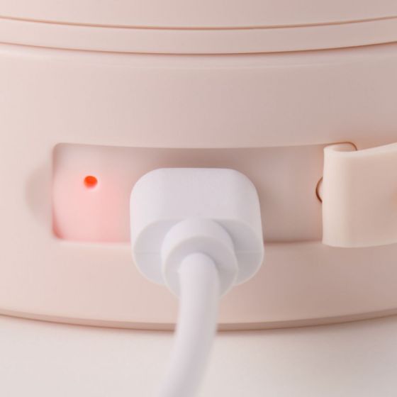 涼しさも、身だしなみもこの1台でOK!「ミニファン ミラー付き」
