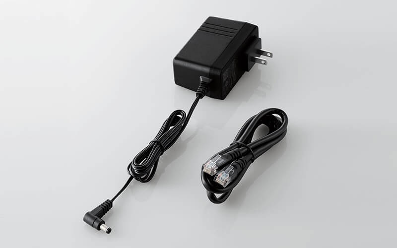付属の専用ACアダプターとLANケーブル