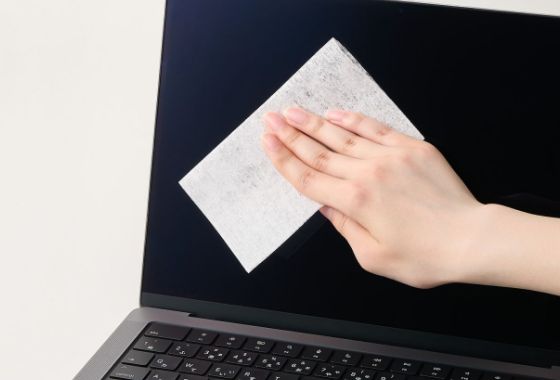 ホコリや指紋などの汚れに！液晶用ドライクリーニングティッシュ