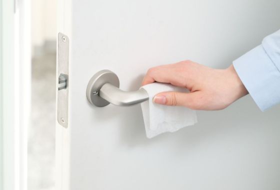 ウイルス除去・除菌・消臭が同時にできる！除菌・ウイルス除去ウェットクリーニングティッシュ