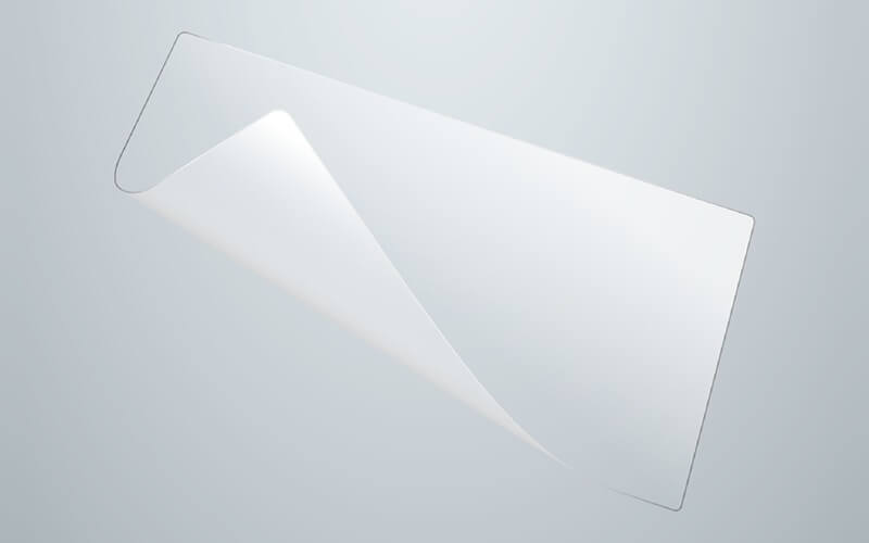 クリーニングクロスとホコリ取りシールが付属