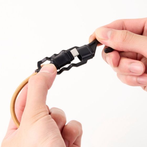 高耐久USBケーブル（USB-A - USB-C）