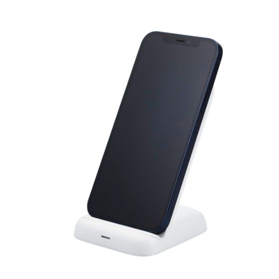 3枚のコイルで、AirPodsやスマートフォン縦横で充電可能