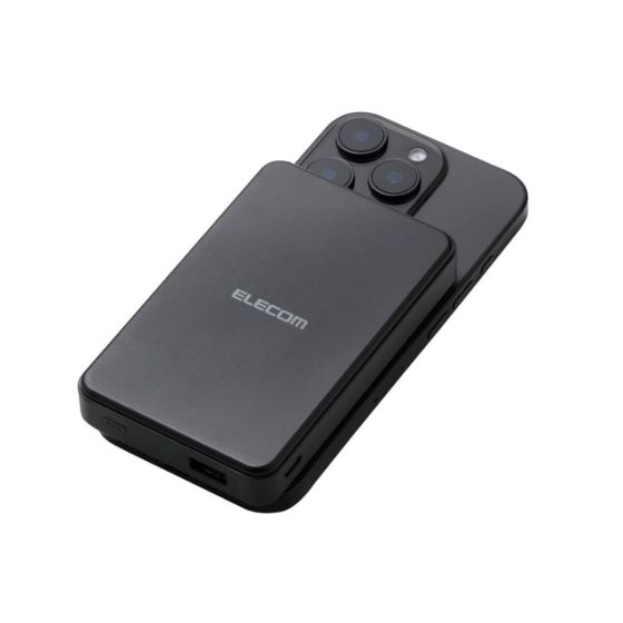 マグネットでiPhoneに吸着!ワイヤレス充電できるモバイルバッテリー