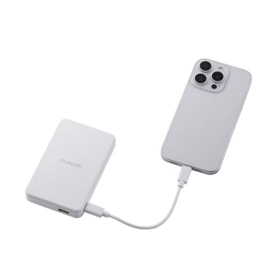 マグネットでiPhoneに吸着!ワイヤレス充電できるモバイルバッテリー