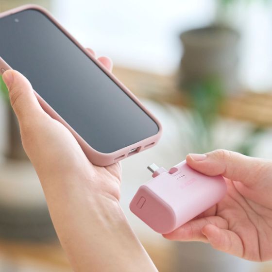 USB Type-C™(USB-C™)ポート搭載のスマートフォンやタブレットに!折り畳み式直挿しモバイルバッテリー(DE-C57L-5000)