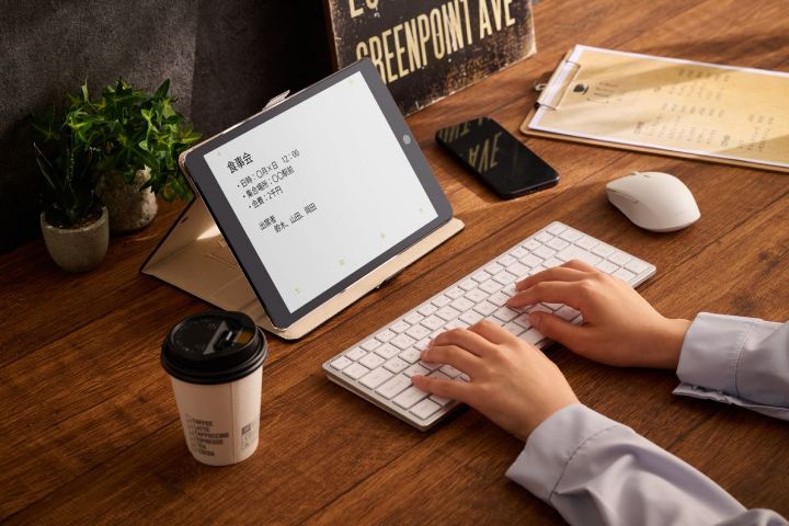 軽快で精密な打鍵感と確かな機能性を実現した"Precisionist(プレシジョニスト)"シリーズのキーボード