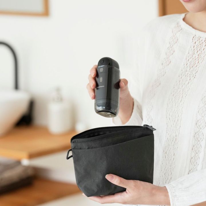 タンクとノズルが本体に収納できるコンパクト設計