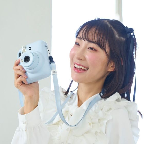 首掛け、肩掛け、たすき掛けの3WAY仕様!コンパクトタイプのカメラに使えるネックストラップ