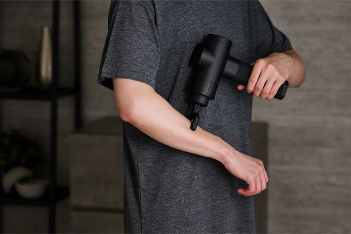 ズドンと強刺激で本気のセルフケア!ECLEARリフレッシュガン/インパクトモデル