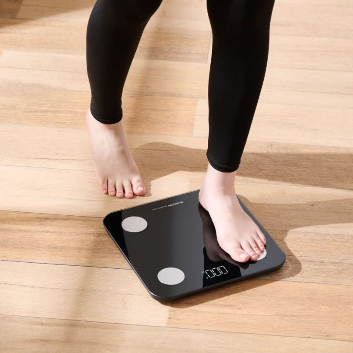 電源オン・オフ不要!便利なステップオンタイプ