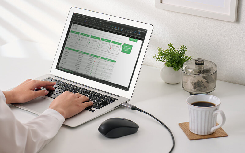 有線LANポートのない薄型ノートPCに！