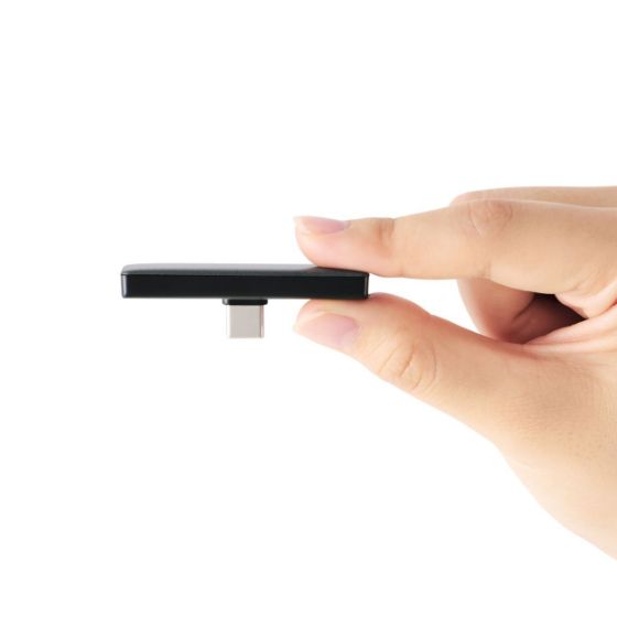 接続時の出っ張りを最小限に抑えた、厚さ10mmのスリム設計!超小型直挿しタイプのiPhone向け外付けSSD