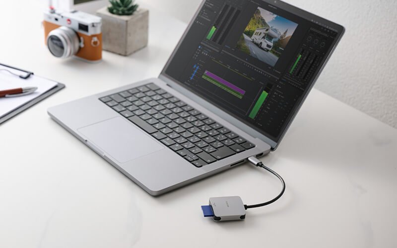 2つのカードスロットを装備