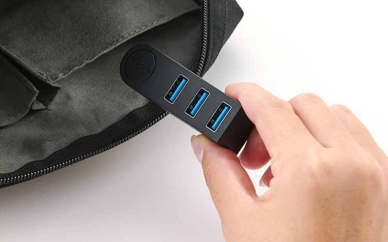 コネクター直挿しのコンパクト設計で持ち運びしやすい