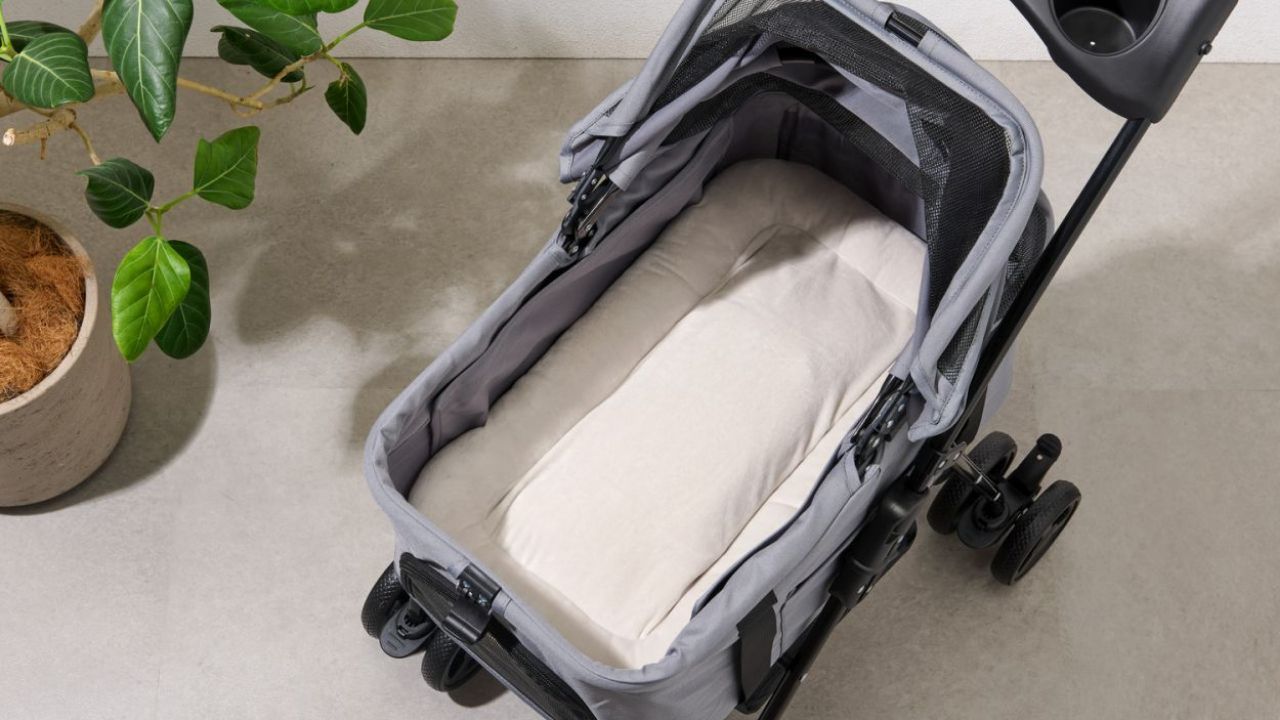 カートやキャリーに入れて冬の寒さから愛犬を守る!USB給電式 ヒーティングマット