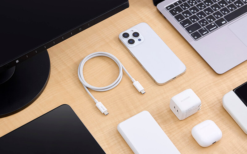 幅広い機器の充電やデータ通信が可能