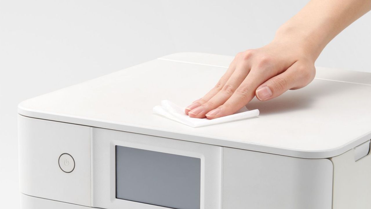 拭き跡が残らない!クリア仕上げのウェットクリーニングティッシュ&ドライクリーニングティッシュ