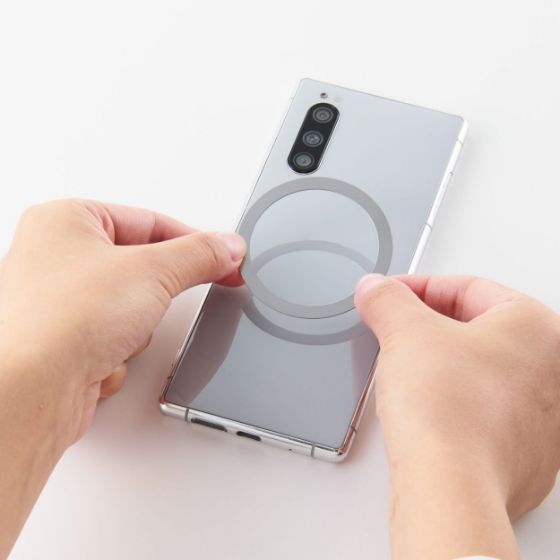 吸盤で簡単に真空吸着!MAGKEEP 吸盤式スマホスタンド