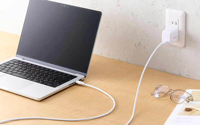 USB Power Delivery(最大100W)に対応し、パソコンの充電も使用可能