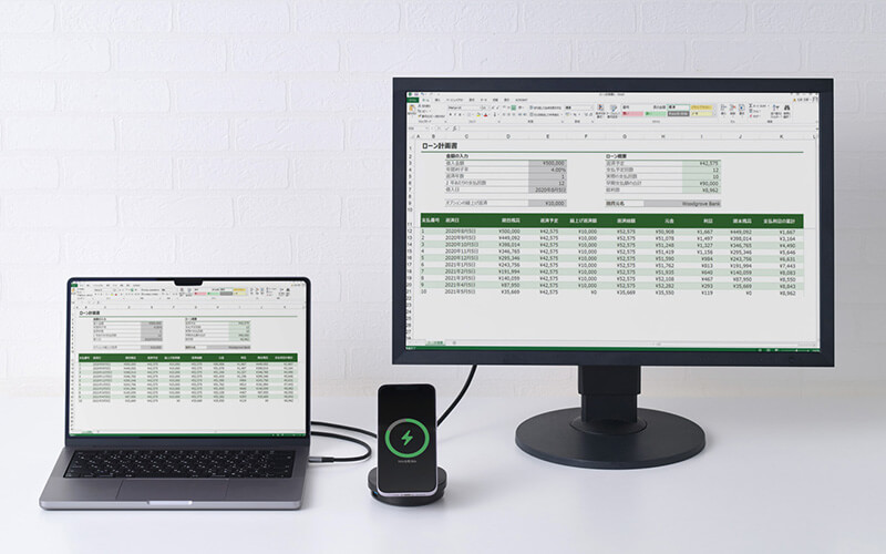 パソコンと接続し、プロジェクターや大型ディスプレイに資料などを表示できる