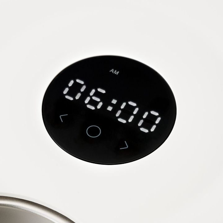 いつでも新鮮&安心!タイマー式自動給餌器