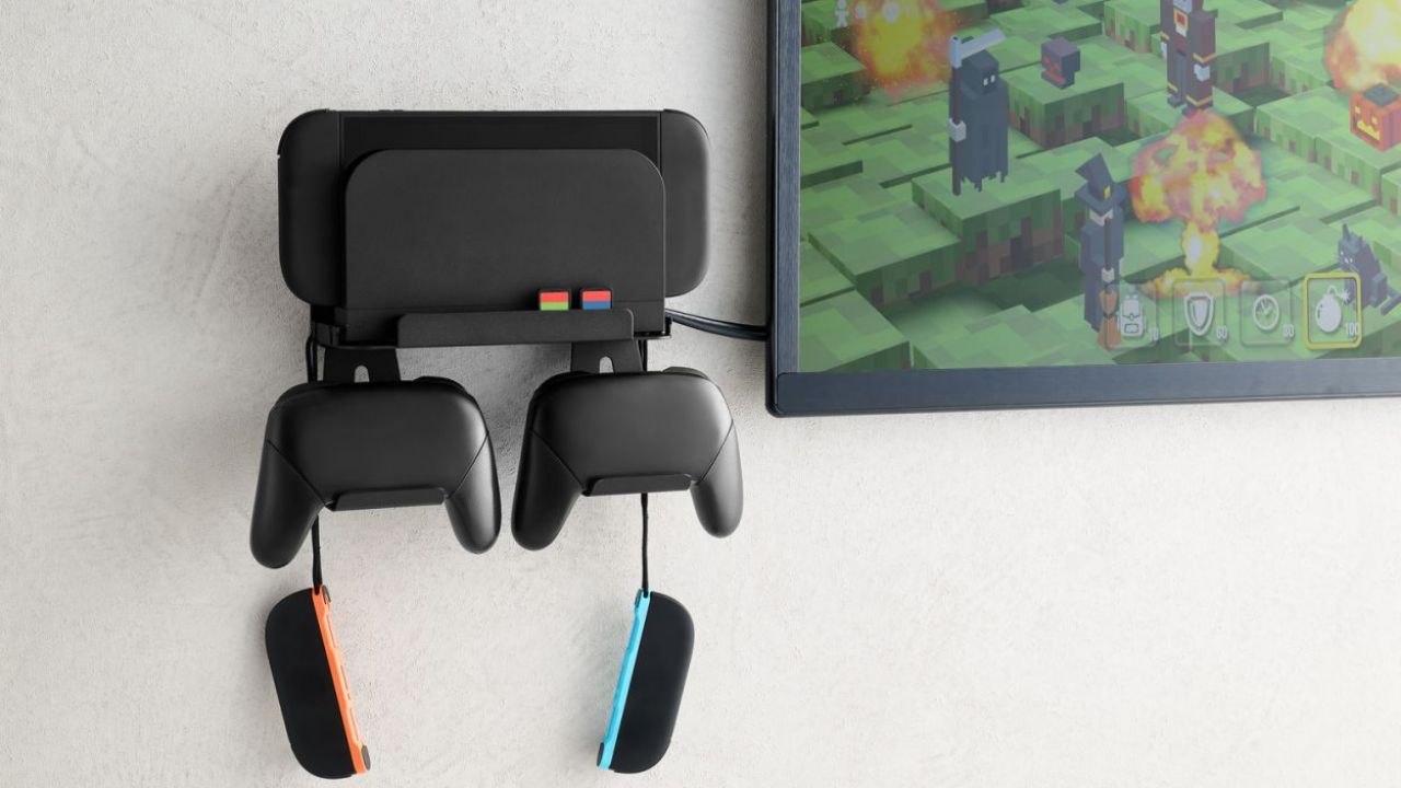 Proコントローラー収納付き!Nintendo Switch™シリーズ専用 壁掛けスタンド