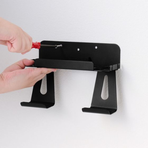 付属のネジで、石こうボード壁やコンクリート壁にしっかり取り付け可能