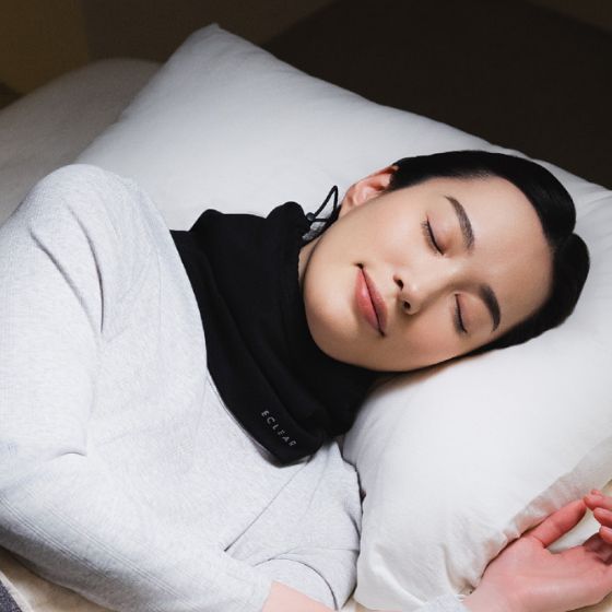 ぴったりフィットし、体温を逃がさずしっかり保温!